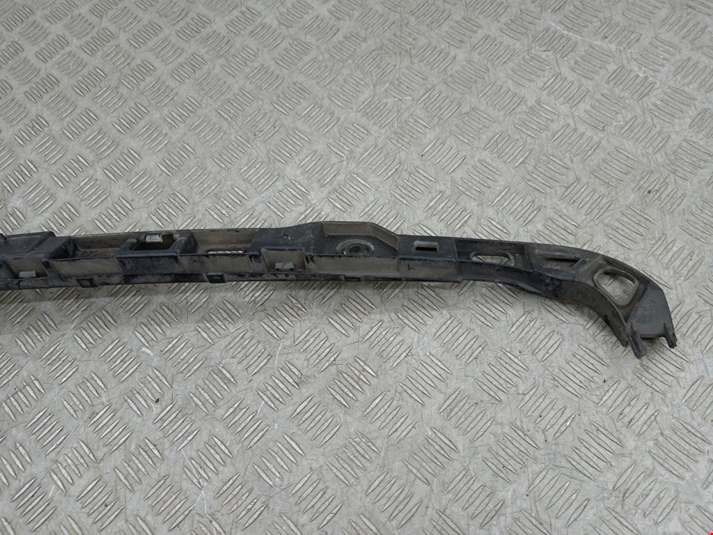 Кронштейн заднего бампера центральный VOLKSWAGEN Golf VI 2009-2012