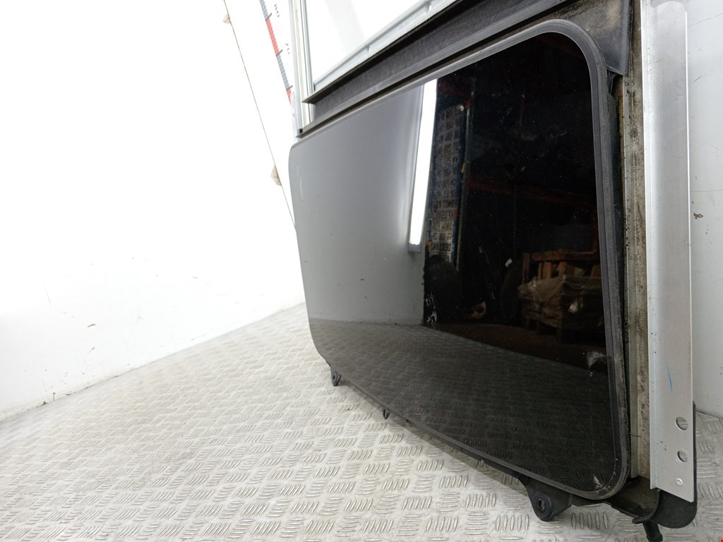 Люк в сборе электрический JEEP Grand Cherokee WK 2004-2010