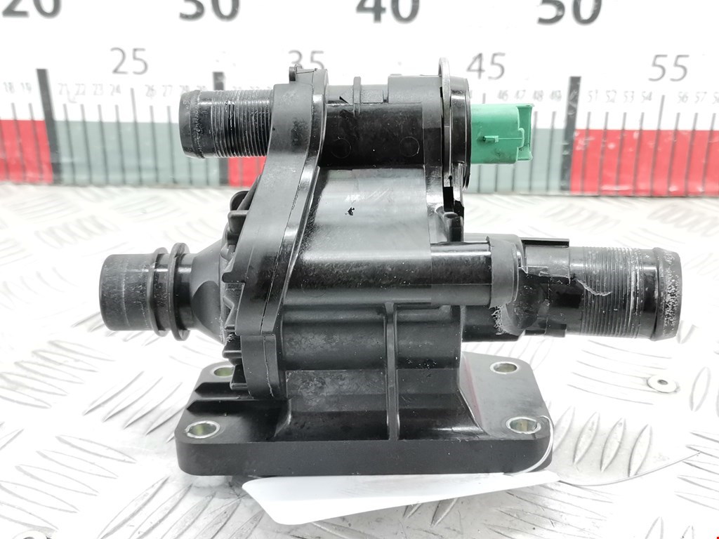 Корпус термостата FORD Fusion 2002-2012