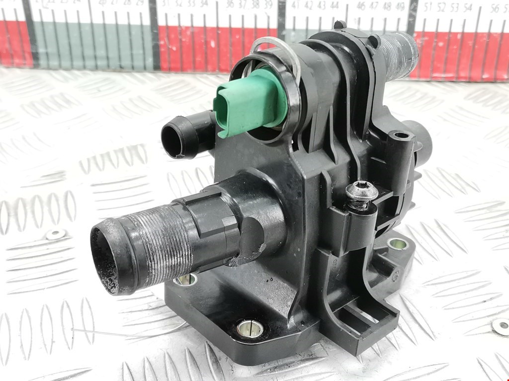 Корпус термостата FORD Fusion 2002-2012