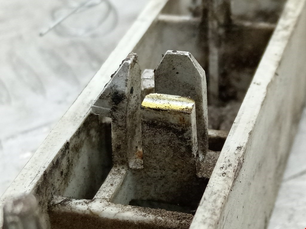 Кронштейн переднего бампера правый FORD Focus II 2005-2011