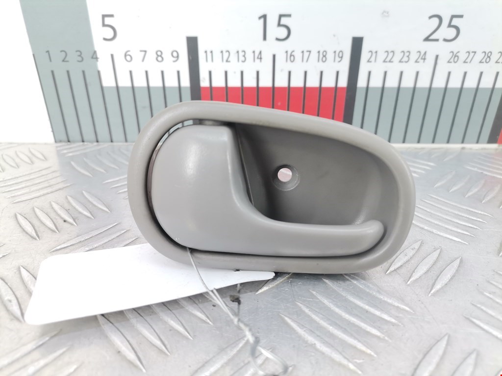 Ручка дверная передняя внутренняя левая MAZDA Demio DW 1996-2002