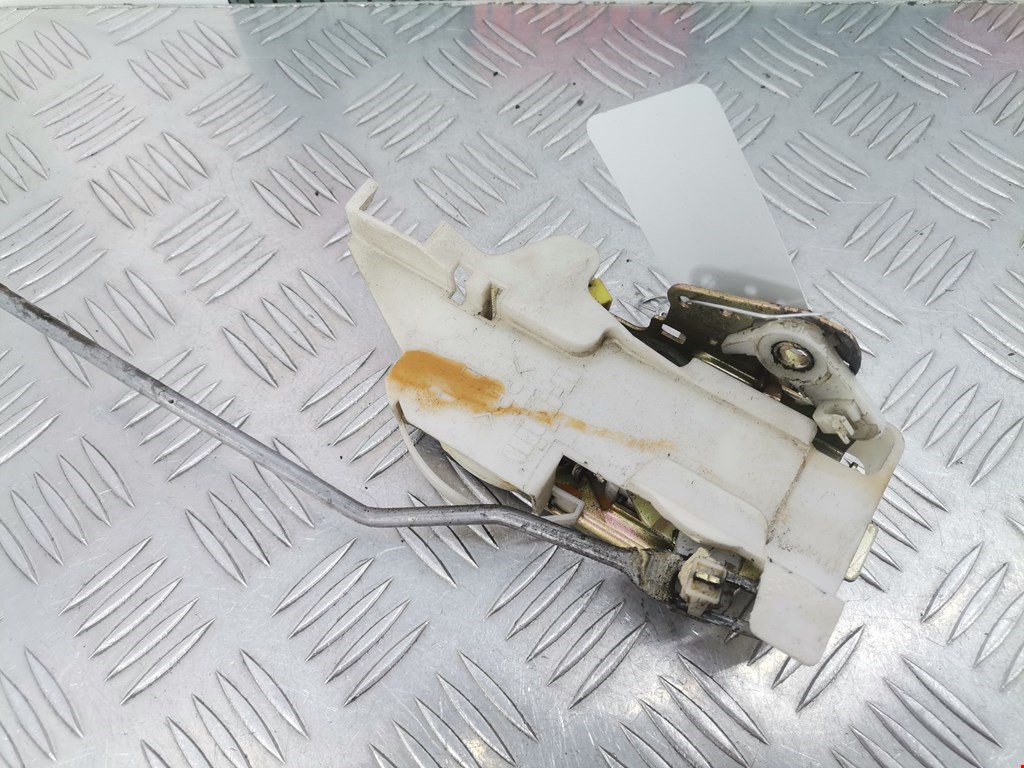 Замок двери передней левой MAZDA Demio DW 1996-2002