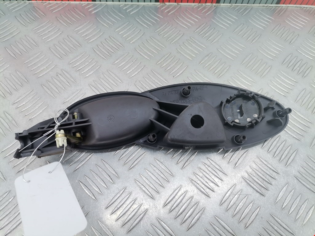 Ручка дверная задняя внутренняя правая MERCEDES-BENZ A-Class W168 1997-2004