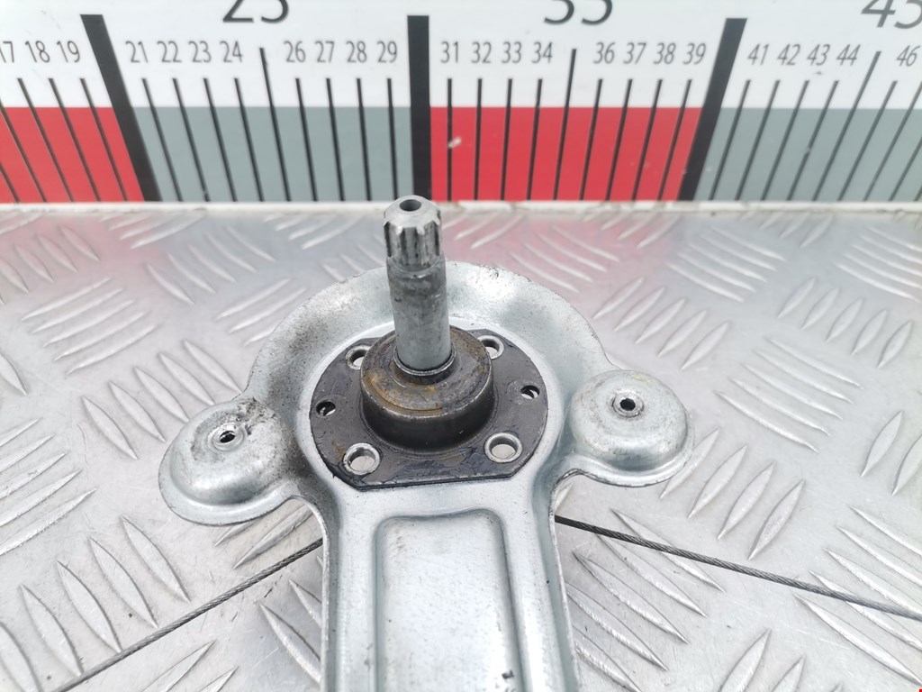 Стеклоподъемник задний правый OPEL Astra H/Family 2004-2015