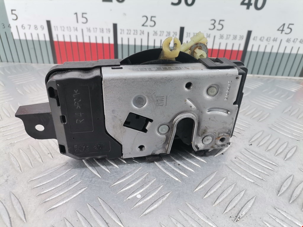 Замок двери передней правой OPEL Astra H/Family 2004-2015