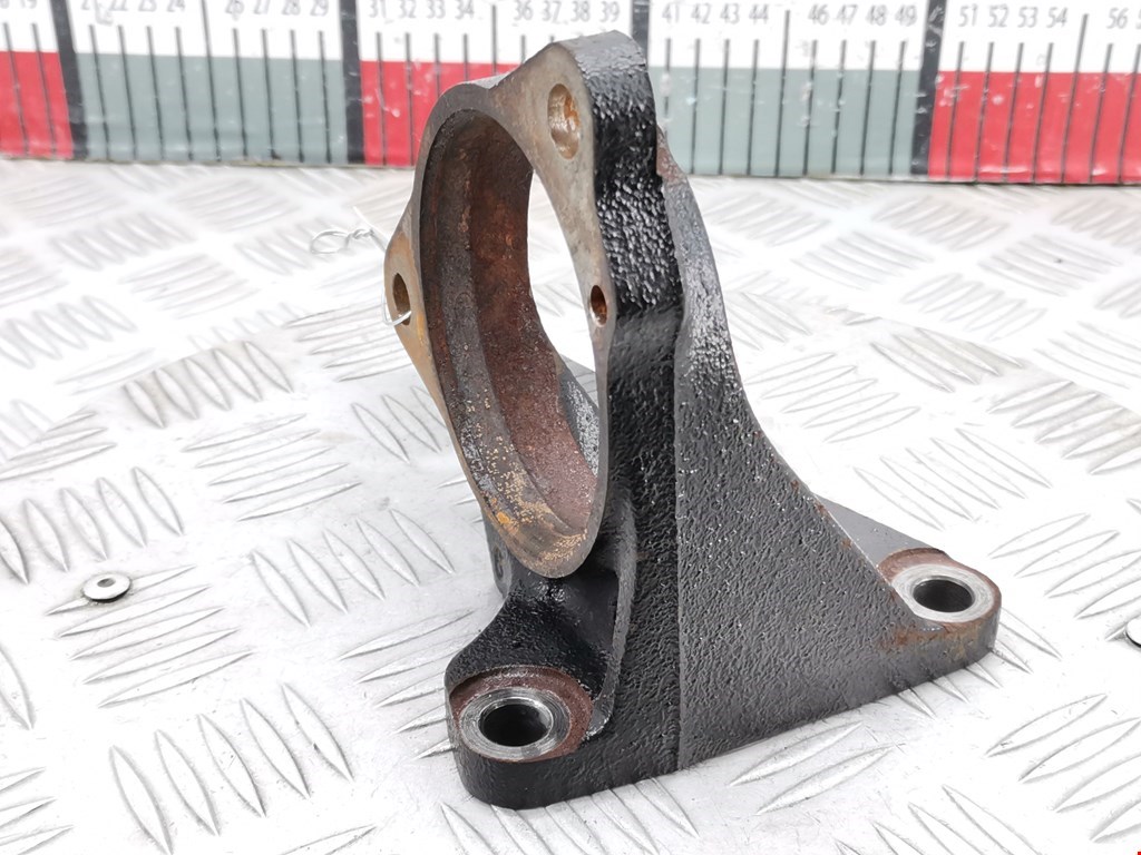 Кронштейн КПП TOYOTA Celica T230 1999-2006