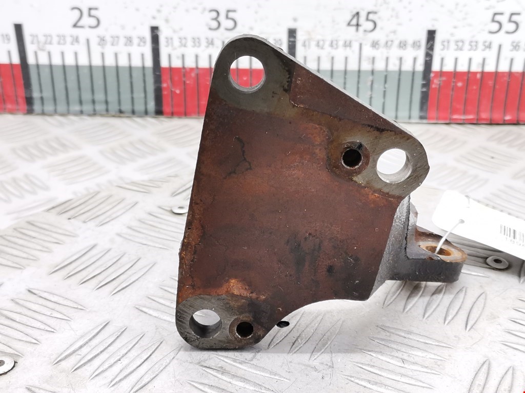 Кронштейн КПП TOYOTA Celica T230 1999-2006