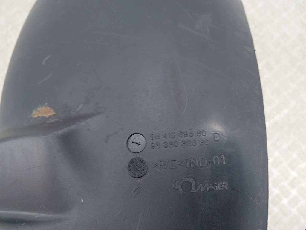 Локер (подкрылок) задний правый CITROEN Xsara 1997-2000