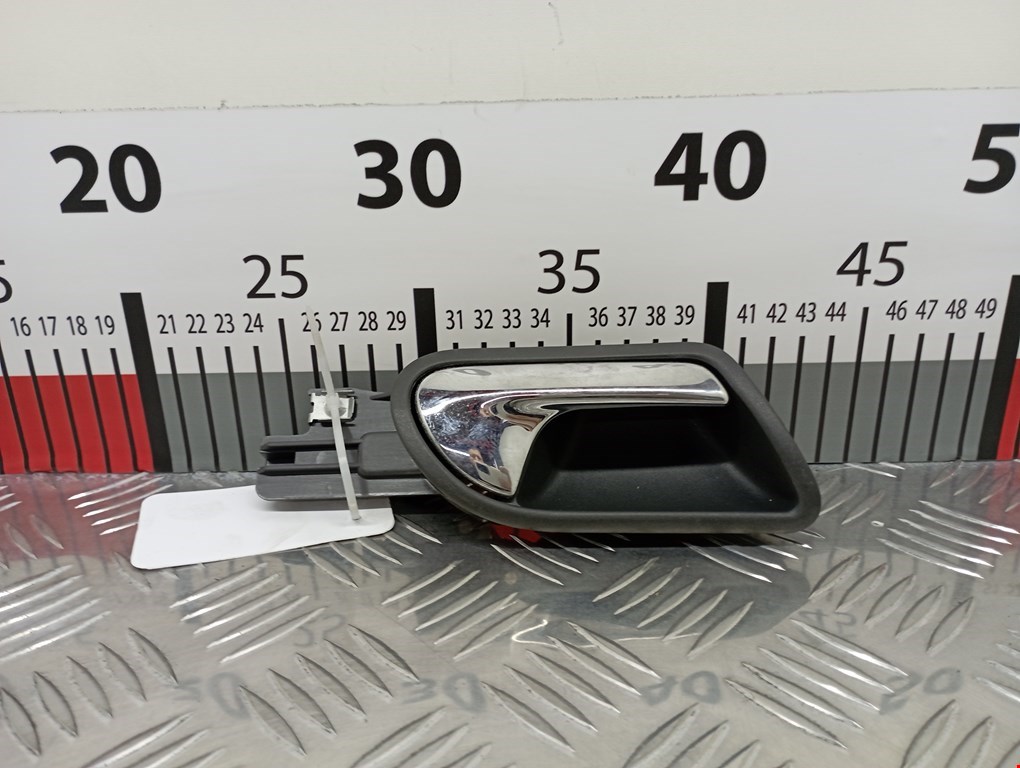 Ручка дверная задняя внутренняя правая VOLKSWAGEN Golf V 2003-2009