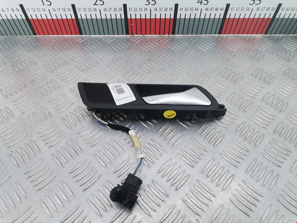 Ручка дверная задняя внутренняя правая VOLKSWAGEN Passat B6 2005-2011