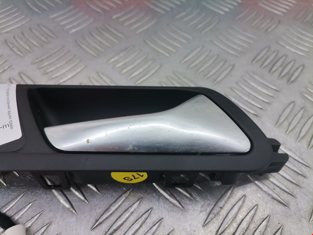 Ручка дверная задняя внутренняя правая VOLKSWAGEN Passat B6 2005-2011