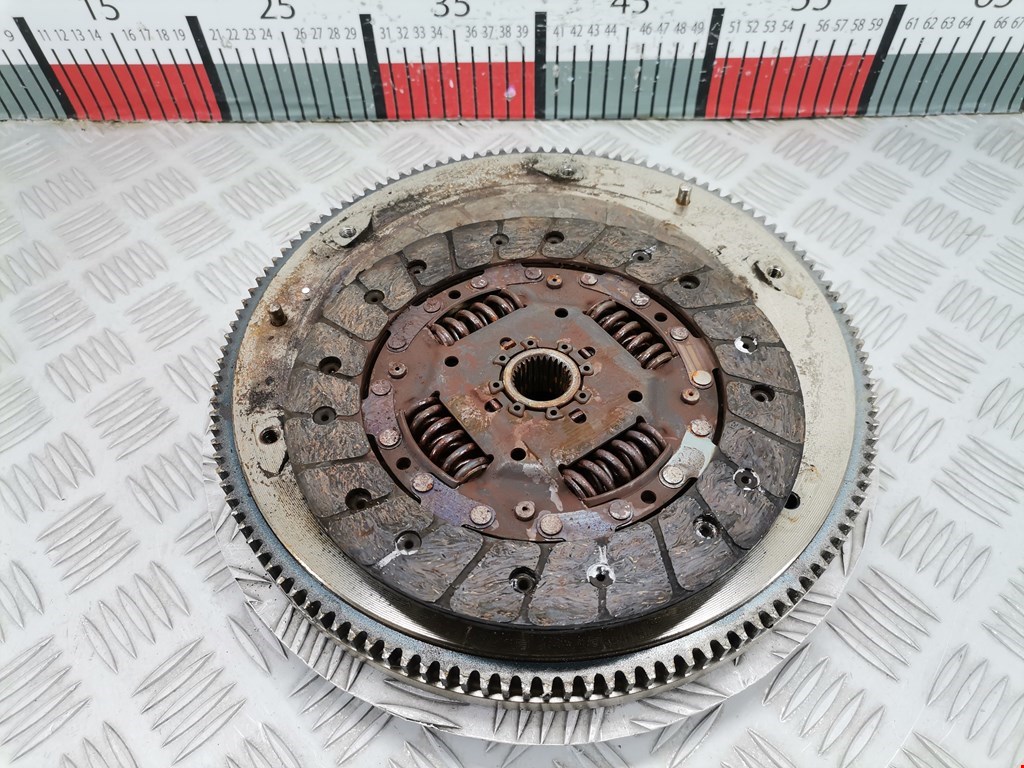 Маховик (демпфер сцепления) VOLKSWAGEN Fox 2005-2011