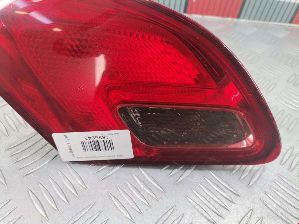 Фонарь задний внутренний левый OPEL Astra J 2009-2017