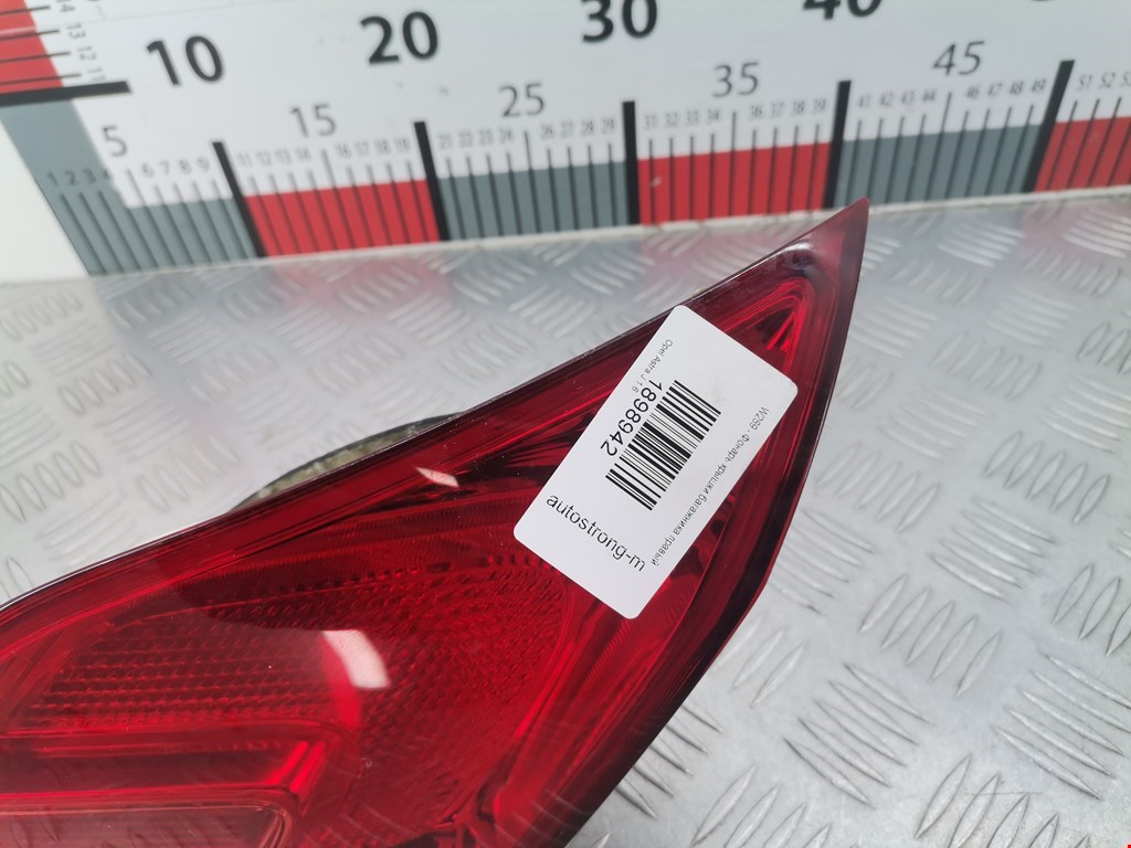 Фонарь задний внутренний правый OPEL Astra J 2009-2017