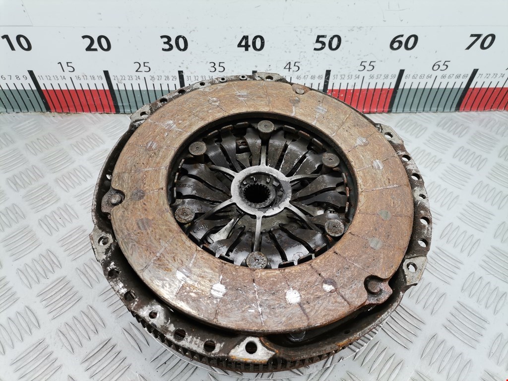 Маховик (демпфер сцепления) VOLKSWAGEN Passat B6 2005-2011