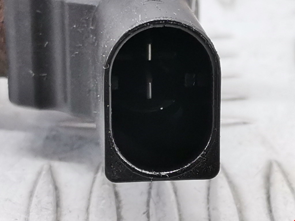 Форсунка дизельная электрическая VOLKSWAGEN Passat B6 2005-2011