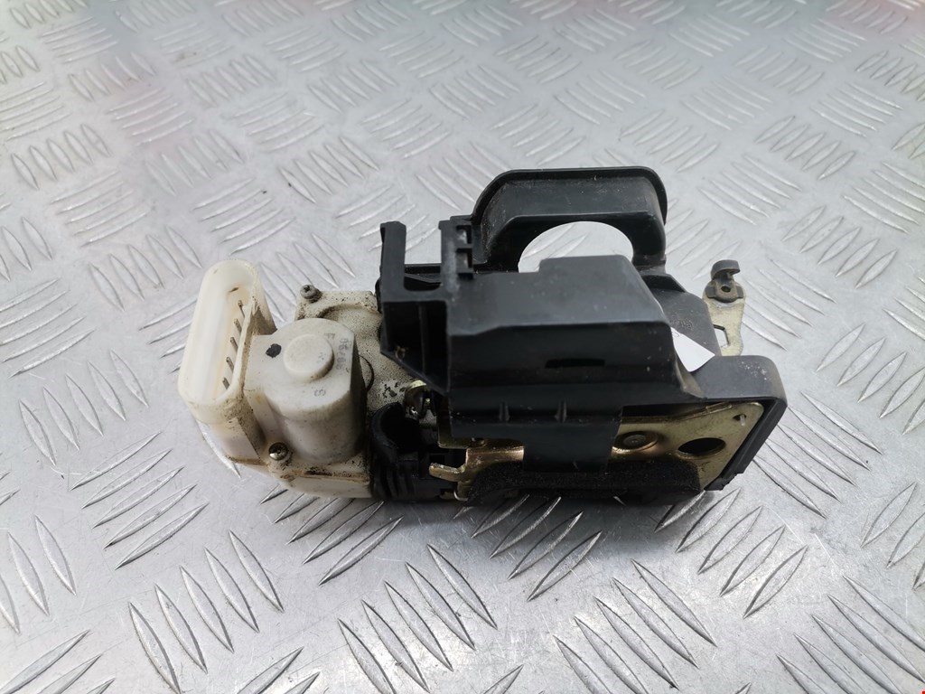 Замок двери передней правой FIAT Palio 1996-2004