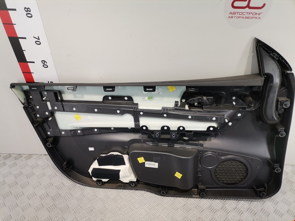 Обшивка двери передняя правая VOLVO C30 2006-2013