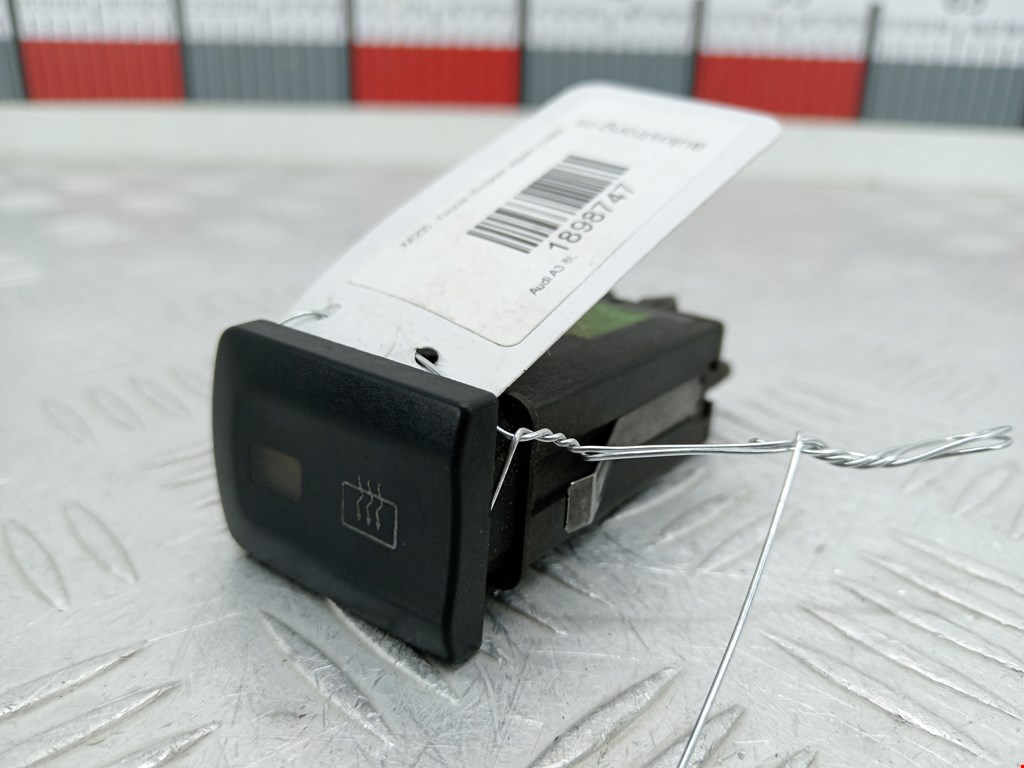 Кнопка подогрева (обогрева) заднего стекла Audi A3 8L (1996-2003)