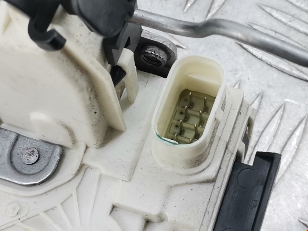 Замок двери передней левой MERCEDES-BENZ C-Class C-klasse W204 2007-2015