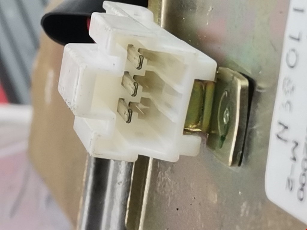 Моторчик стеклоочистителя задний KIA Joice 1999-2003