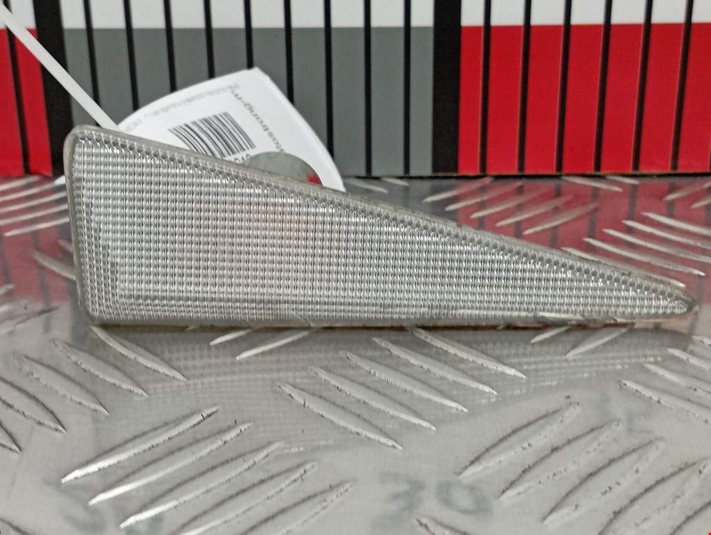 Повторитель на крыло RENAULT Espace 2003-2014