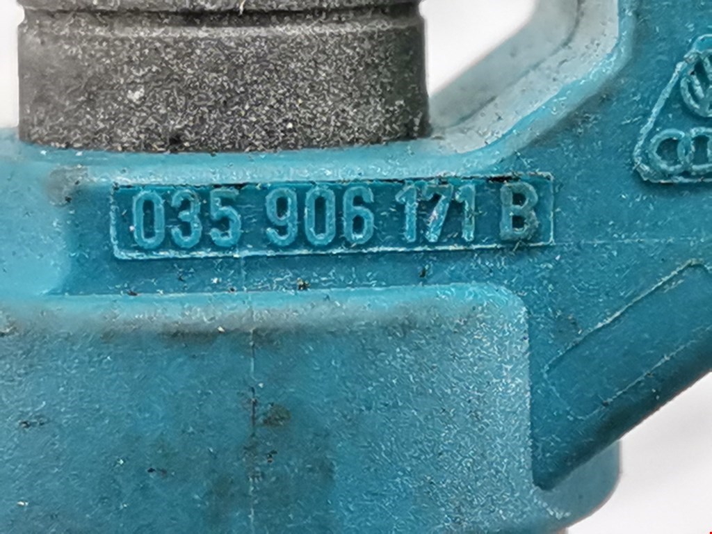 Форсунка дизельная электрическая AUDI A6 C4 1994-1997