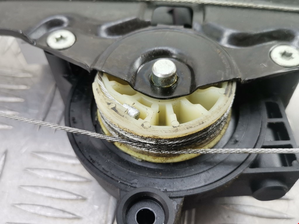 Стеклоподъемник передний правый FIAT Bravo 2007-2014