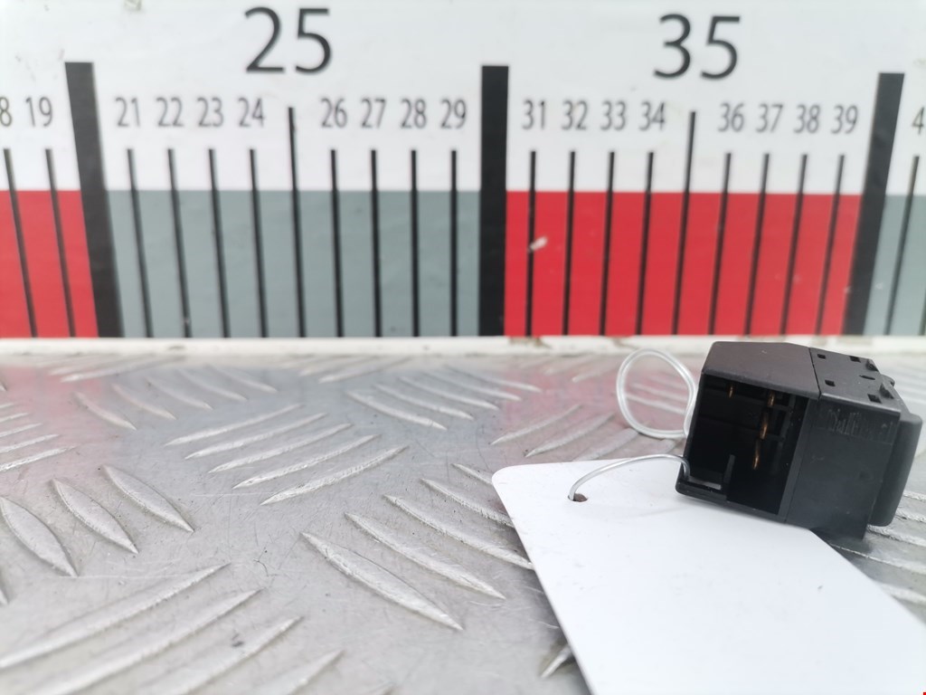 Кнопка стеклоподъемника VOLKSWAGEN Passat B5 1997-2005