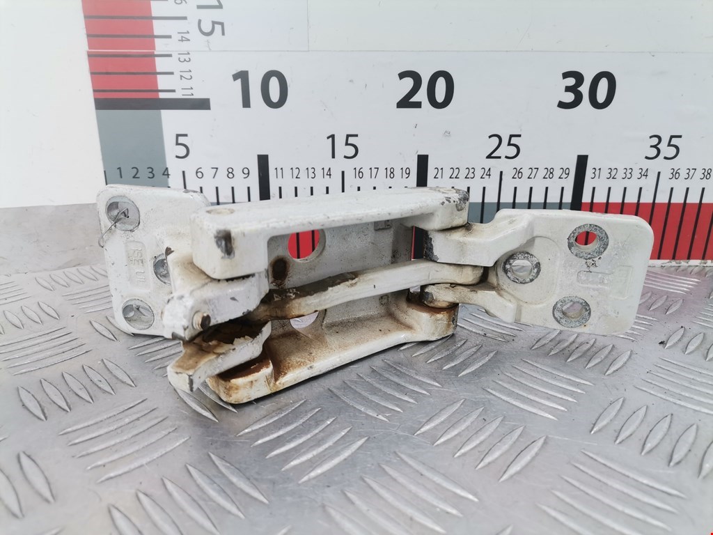 Петля двери распашной Mercedes Sprinter 2 (W906) (2006-2016)