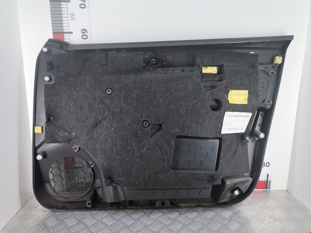 Обшивка двери передняя левая SKODA Rapid 2012-2020