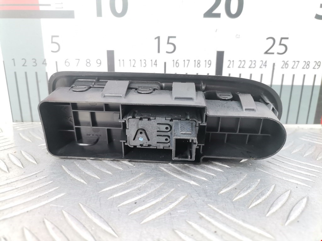 Кнопка стеклоподъемника CITROEN C3 2009-2016