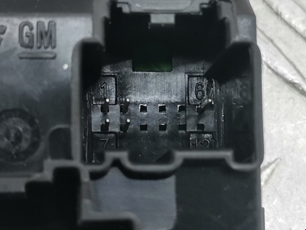 Кнопка стеклоподъемника OPEL Astra J 2009-2017