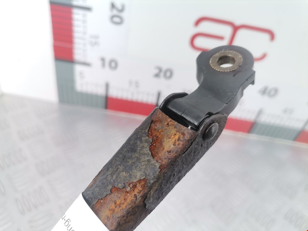 Поводок дворника задний (заднего) AUDI A4 B5 1995-2001