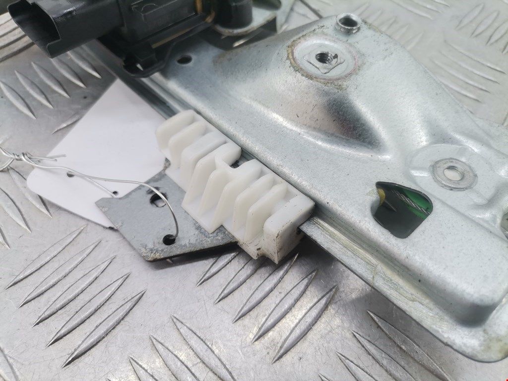 Стеклоподъемник задний левый PEUGEOT 308 2007-2015