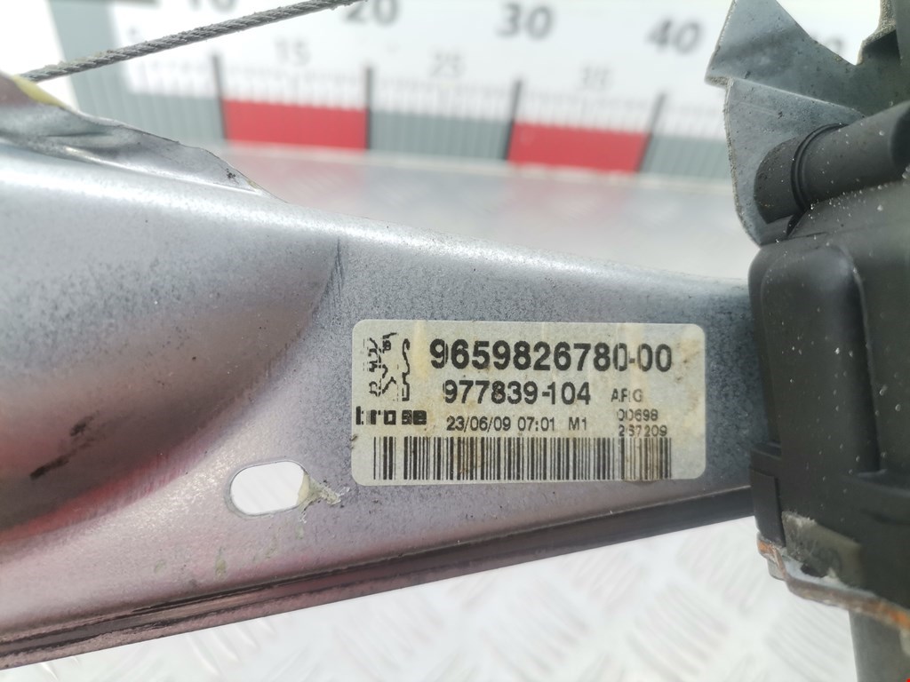 Стеклоподъемник задний левый PEUGEOT 308 2007-2015