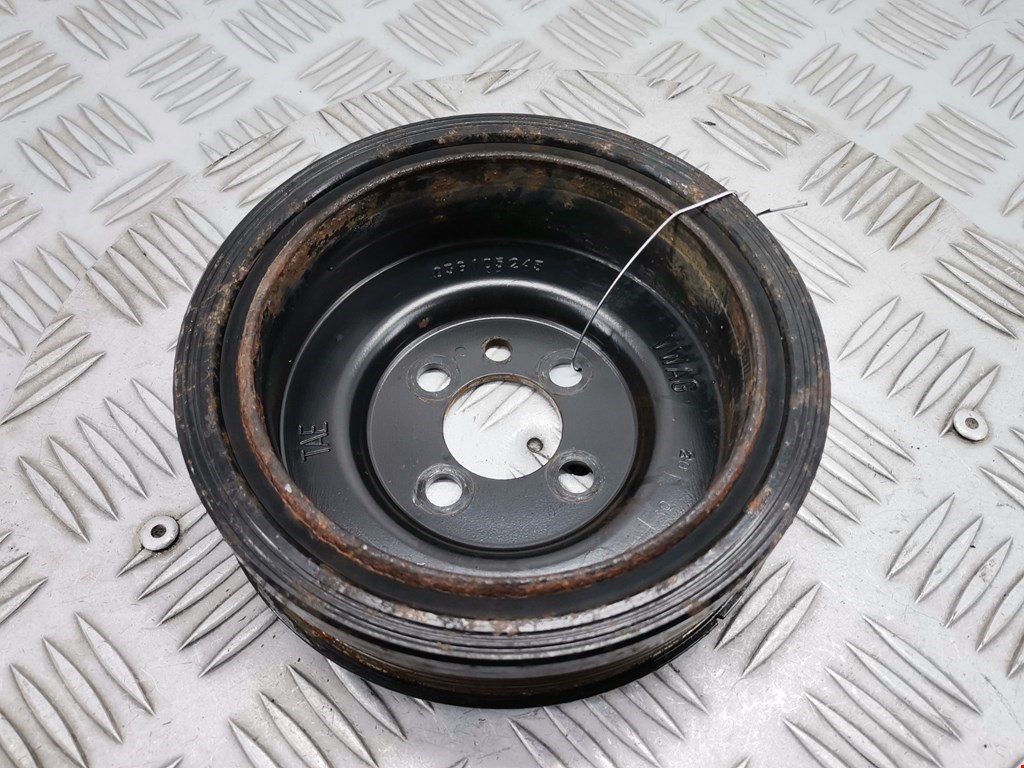Шестерня коленвала (шкив) VOLKSWAGEN Passat B6 2005-2011