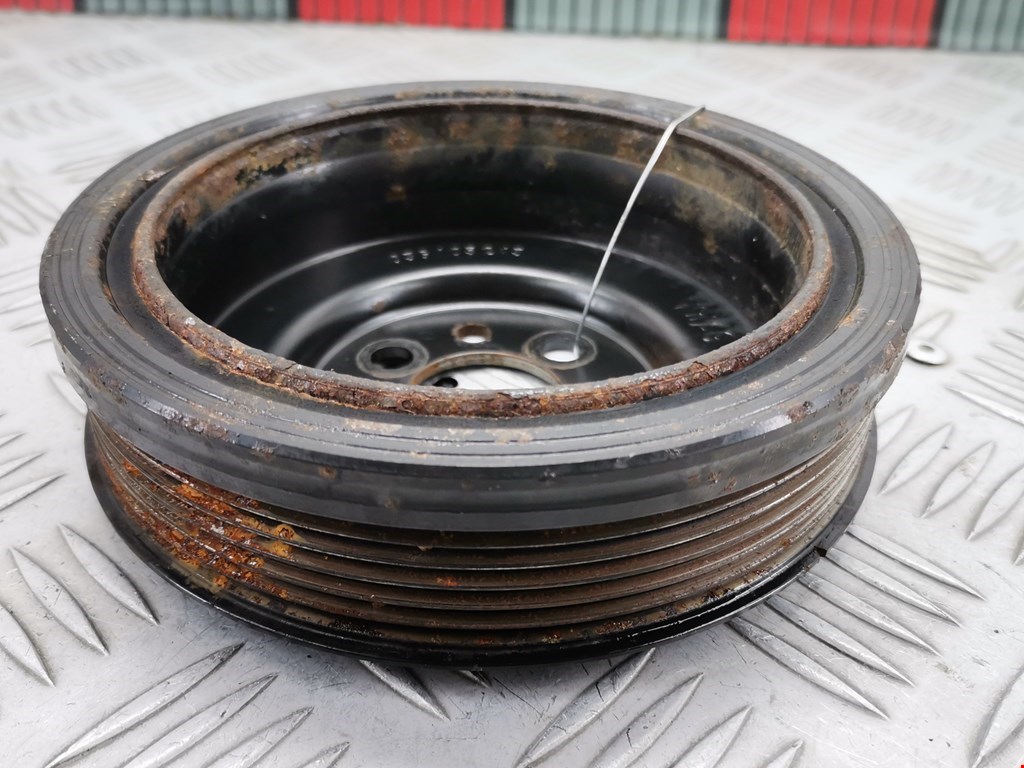 Шестерня коленвала (шкив) VOLKSWAGEN Passat B6 2005-2011