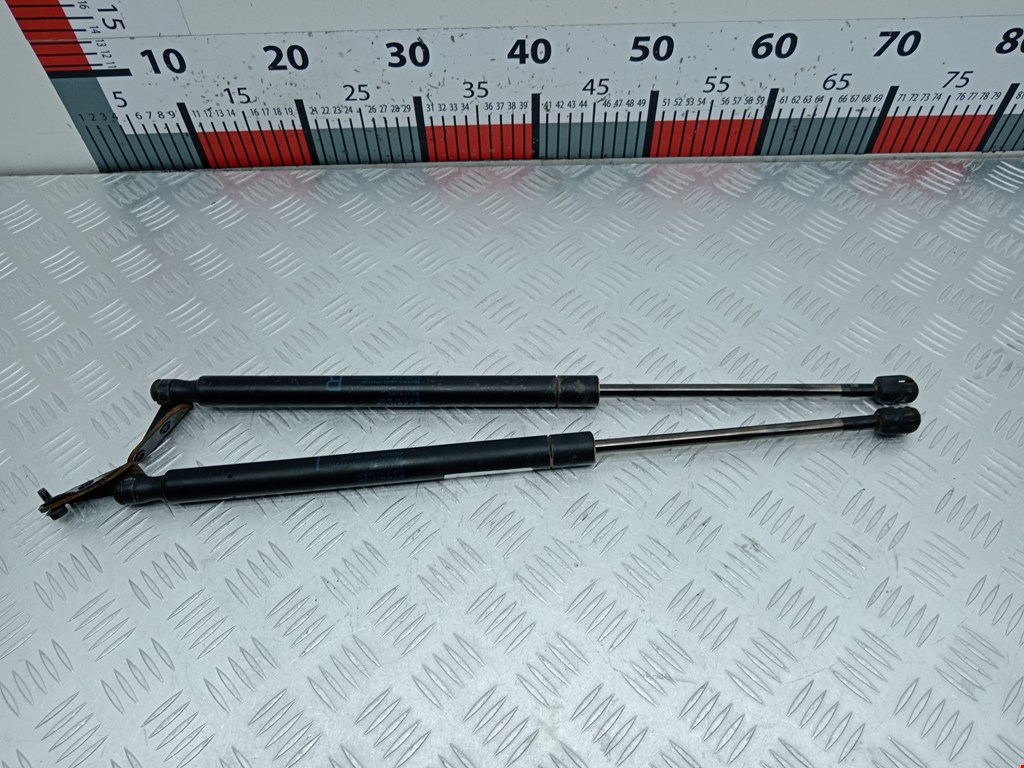 Амортизатор крышки багажника Mazda 6 GG (2002-2008)