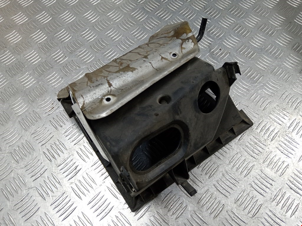 Корпус воздушного фильтра VOLKSWAGEN Passat B5 1997-2005