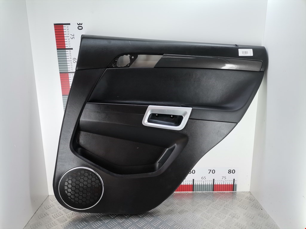 Обшивка двери задняя правая OPEL Antara 2006-2015