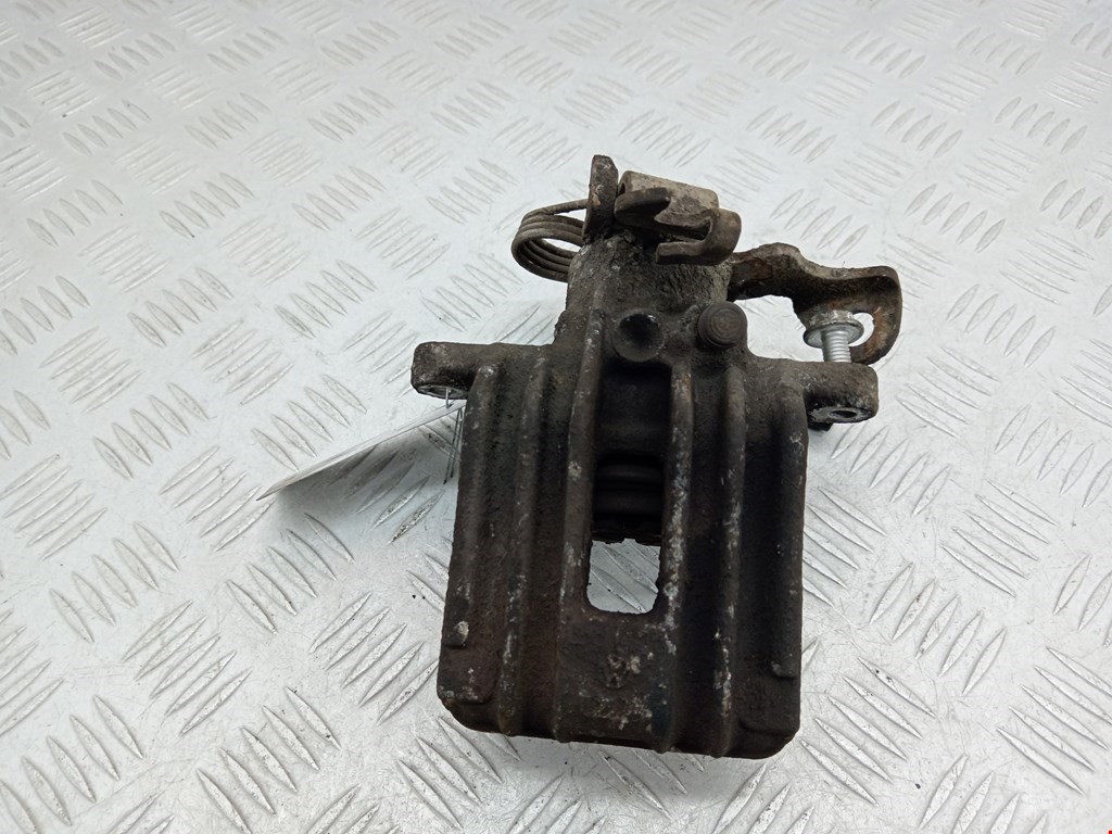 Суппорт задний правый VOLKSWAGEN Passat B5 1997-2005