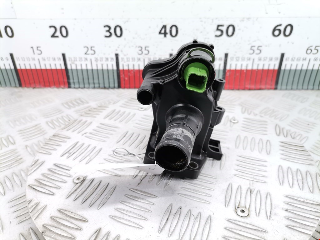 Корпус термостата FORD Focus II 2005-2011