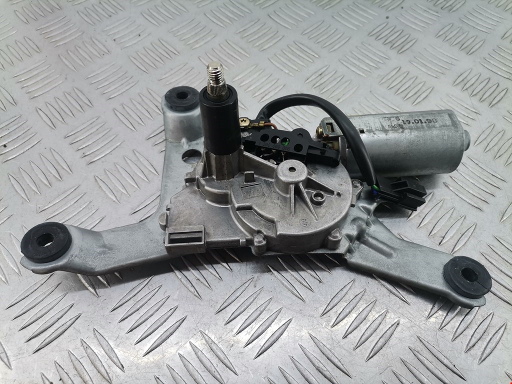 Моторчик стеклоочистителя задний MITSUBISHI Carisma 1995-1999
