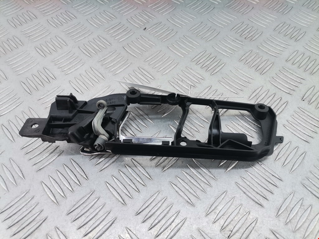 Ручка дверная передняя внутренняя правая VOLKSWAGEN Polo IV 2001-2009