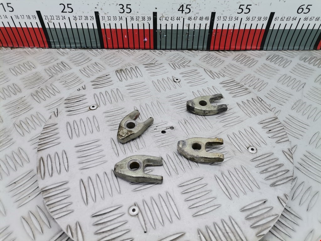 Кронштейн форсунки RENAULT Scenic II 2003-2010