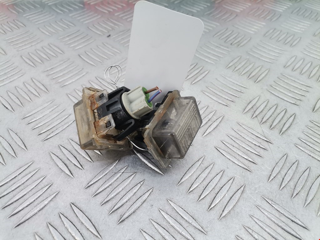 Фонарь подсветки номера MERCEDES-BENZ C-Class C-klasse W204 2007-2015