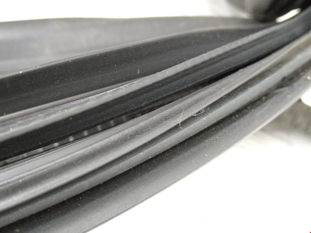 Уплотнитель двери RENAULT Captur II 2019-н.в.