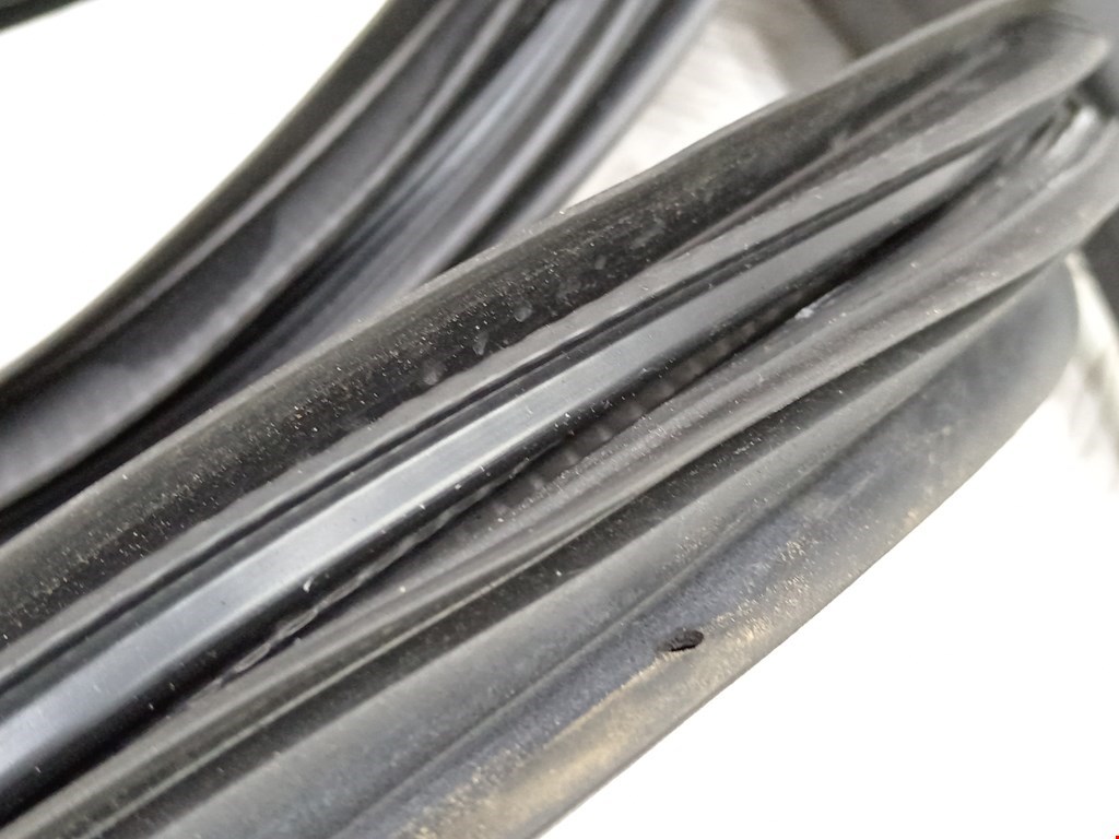 Уплотнитель двери RENAULT Captur II 2019-н.в.